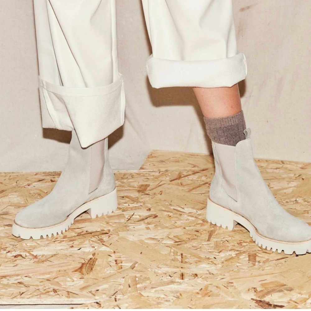 Freda Salvador BROOKE RAIN RESISTANT BOOT / size 7 / Ash grey suede